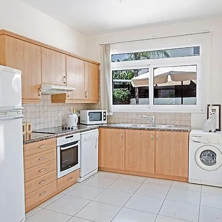 Dafnis Chrysos - Modern 3 Bedroom With Pool - Close To Fig Tree Bay Villa